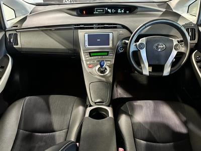 2012 Toyota Prius - Thumbnail