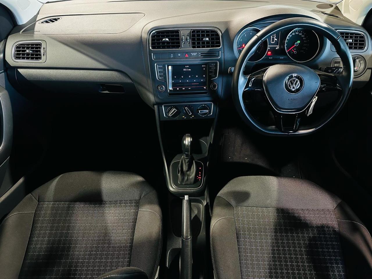2015 Volkswagen POLO