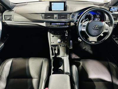 2011 Lexus CT 200h - Thumbnail