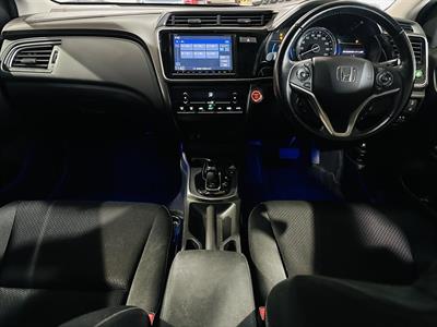 2017 Honda Grace - Thumbnail
