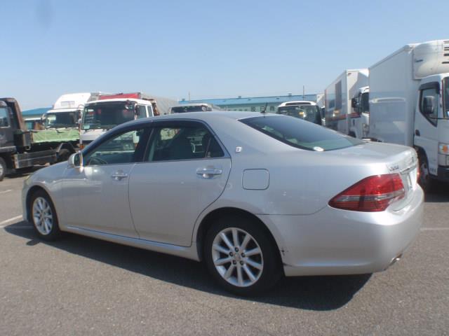 2009 Toyota Crown